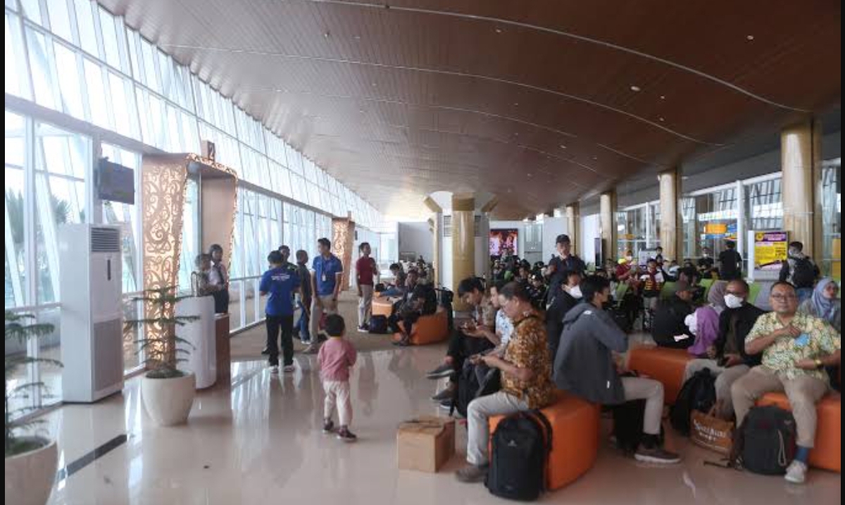 JALUR UTAMA: Jumlah penumpang di Bandara APT Pranoto Samarinda turun 7,87 persen hingga Agustus tadi. (FOTO: IST)