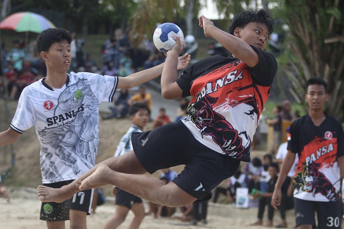 FOKUS REGENERASI: Kejuaraan Kota (Kejurkot) Beach Handball Seri I 2024 jadi ajang rutin ABTI Balikpapan untuk mengumpulkan bibit-bibit baru.