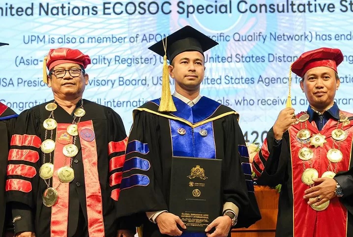 Raffi Ahmad terancam kehilangan gelar Honoris Causa dari UIPM karena institusi tersebut belum memiliki izin operasional di Indonesia.