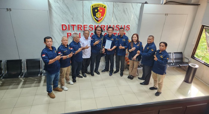 BELUM LENGKAP: Laporan Divisi Hukum Tim Pemenangan Paslon Rudy-Seno ke Polda Kaltim, Senin (14/10).