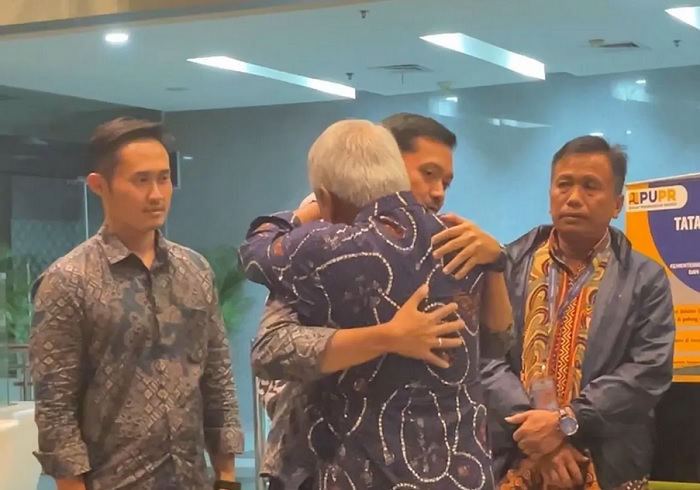 Basuki Hadimuljono tinggalkan Kementerian PUPR dengan isak tangis dan pelukan pada Jumat (18/10/2024) malam.