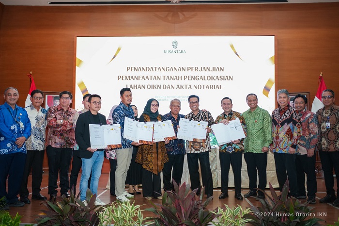 JANJIKAN PELAYANAN TERBAIK: Penandatangan Perjanjian Pemanfaatan Tanah Pengalokasian Lahan Otorita IKN dan Akta Notarial di Kantor Kementerian PUPR, Jakarta, Jumat (18/10).