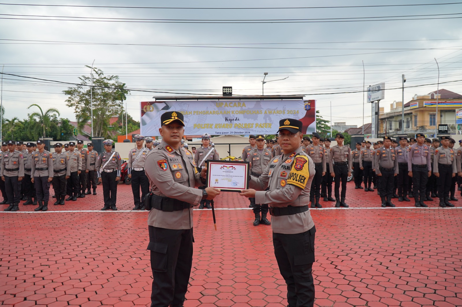 Polsek Kuaro mendapatkan penghargaan Kompolnas Awards 2024 karena bekerja dengan baik. (Foto: Najib/KP)