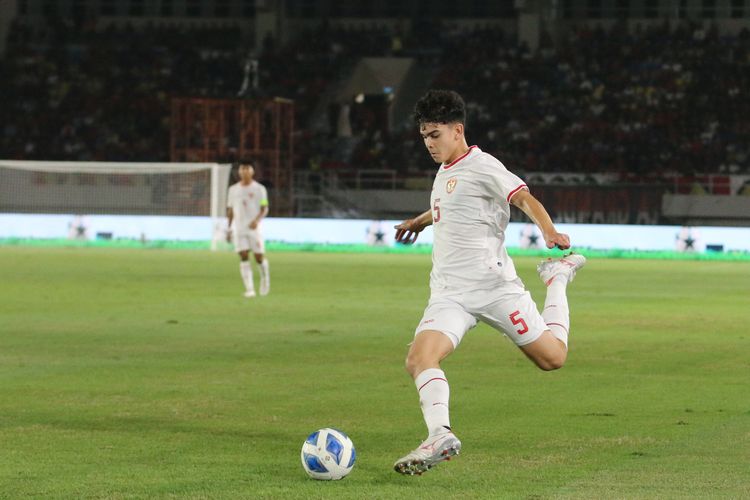 Mathew Ryan Baker bawa Tim Garuda Muda raih kemenangan atas Kuwait.