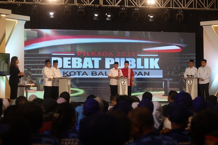 Program BPJS Kelas 3 dan masalah kemiskinan menjadi topik panas dalam debat Pilkada Balikpapan 2024 antara paslon Rahmad-Bagus dan Sabani-Syukri.