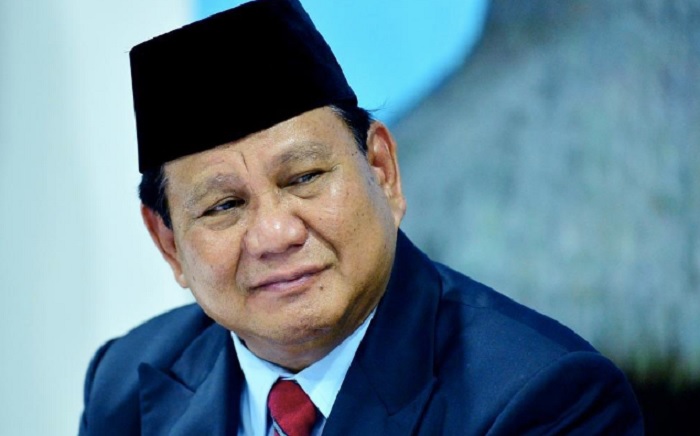 Presiden Prabowo Subianto tegas akan memecat pejabat yang lamban dan mempersulit urusan rakyat.