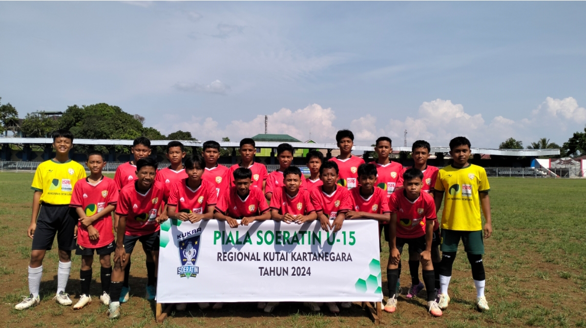 MEMBANGGAKAN: SSB Satria Muda Jonggon meraih peringkat empat Piala Soeratin U-15 2024. (FOTO: DONI ADITYA/KP)