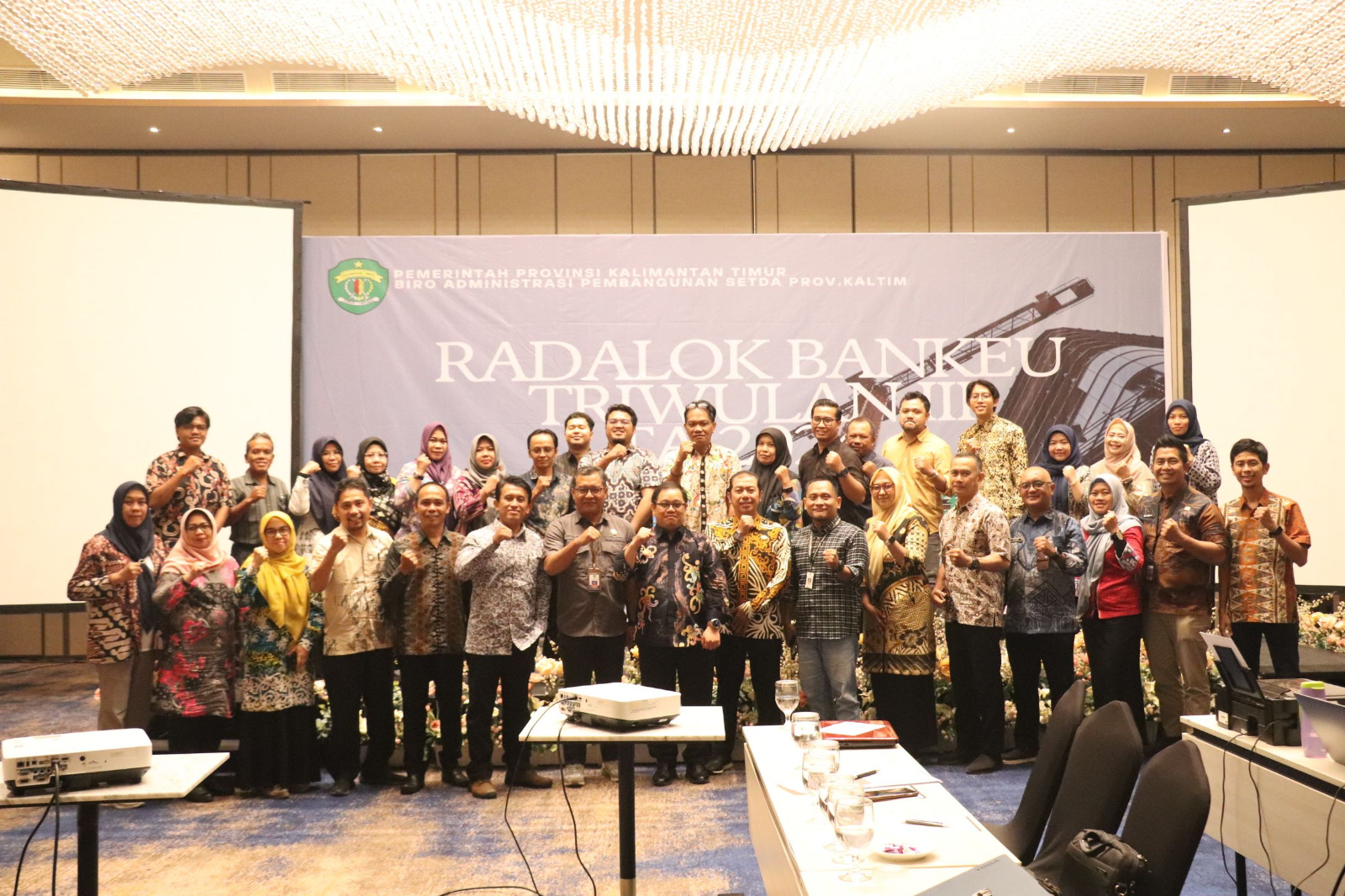 RAPAT PENGENDALIAN: Rapat pengendalian operasional kegiatan bankeu untuk kabupaten/kota pada triwulan III 2024 berlangsung di Hotel Astara Balikpapan pada Kamis (24/10).