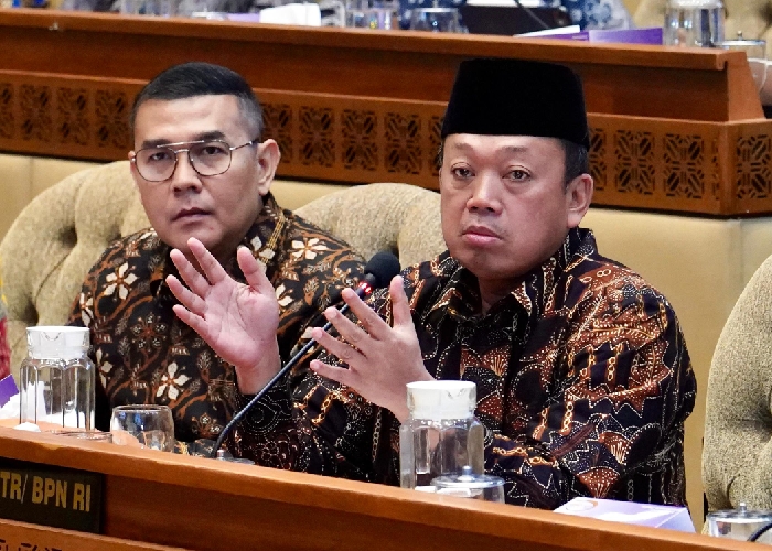 Menteri ATR/BPN Nusron Wahid memaparkan RPP RTRWN di Rapat Kerja bersama Komisi II DPR RI.