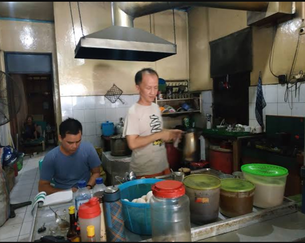 Sang pemilik Iwan Rustan atau akrab dipanggil Koh Abun. (FOTO: IST)