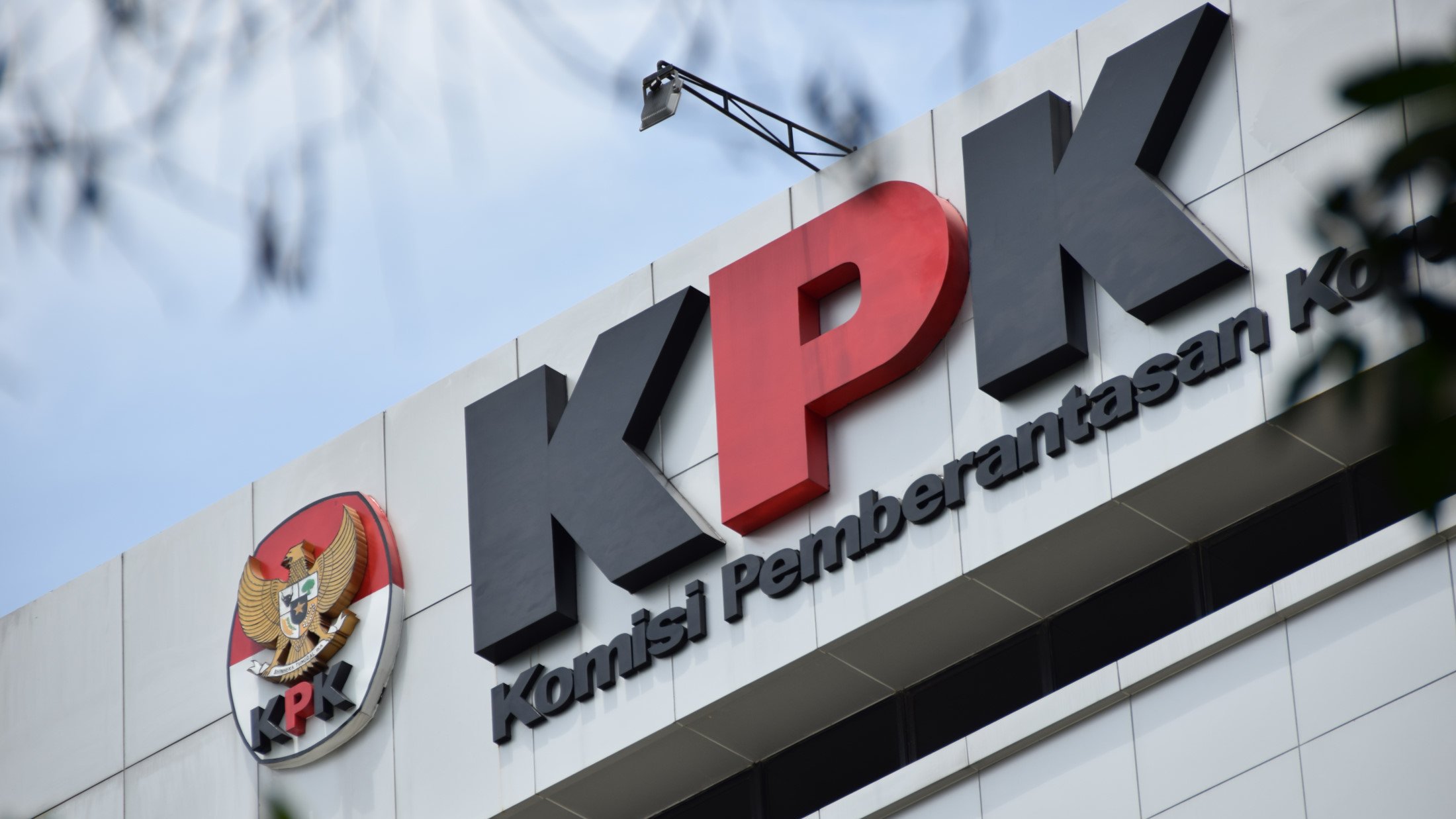 Komisi Pemberantasan Korupsi.