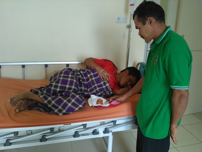 Akmal setelah mengeluarkan dua butir telur di Rumah Sakit Syekh Yusuf, Gowa.