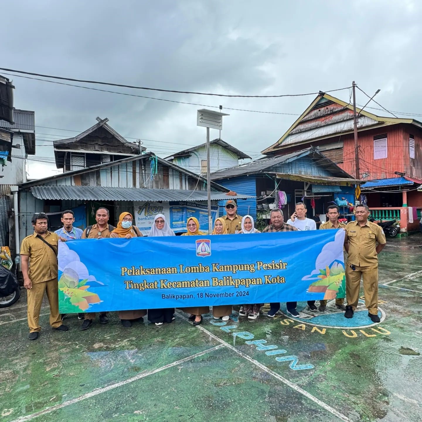 LOMBA : Tim penilai lomba Kampung Pesisir garapan Kecamatan Balikpapan Kota yang dihelat setiap tahunnya .