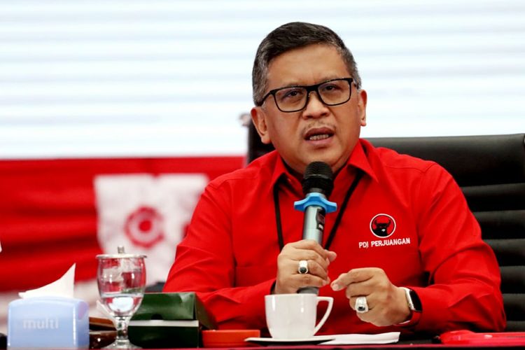 Sekjen PDIP Hasto Kristiyanto diterpa isu penggantian Sekjen dan kabar perselingkuhan.