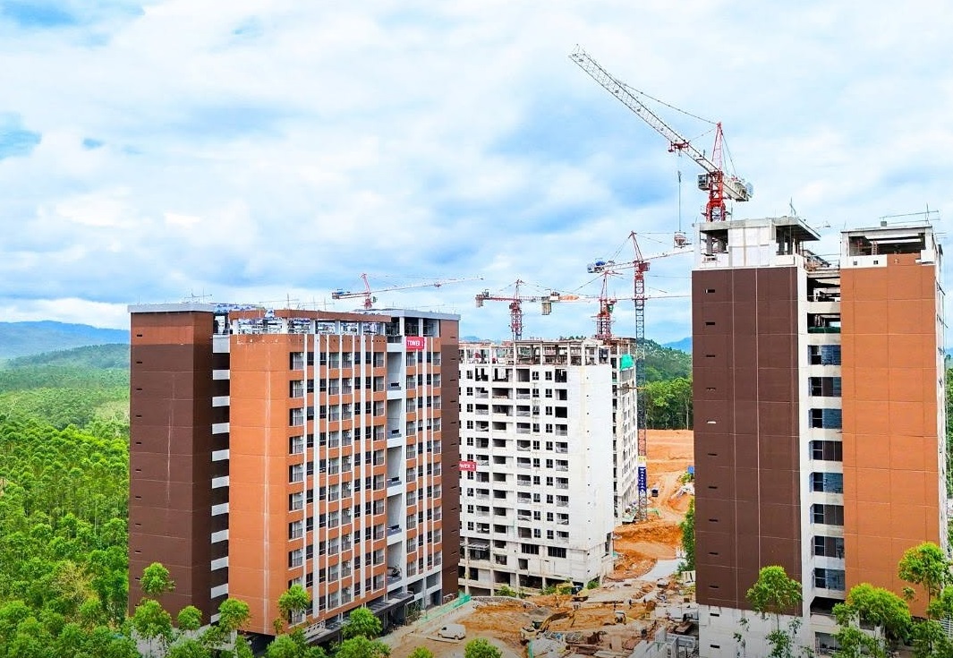 BELUM 100 PERSEN : Progres pembangunan 47 tower hunian ASN dan Hankam di IKN hingga Desember 2024 mencapai 91,36 persen. (FOTO: KEMENTERIANPKP)