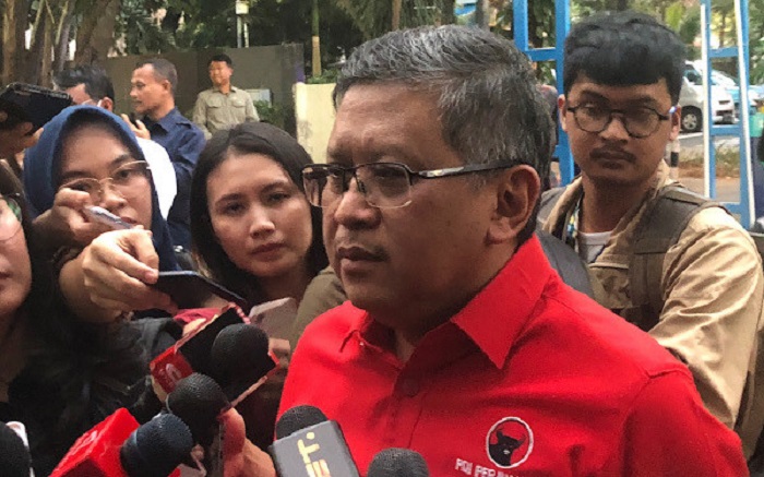 Hasto Kristiyanto diperiksa KPK sebagai tersangka kasus suap PAW dan perintangan penyidikan Harun Masiku.