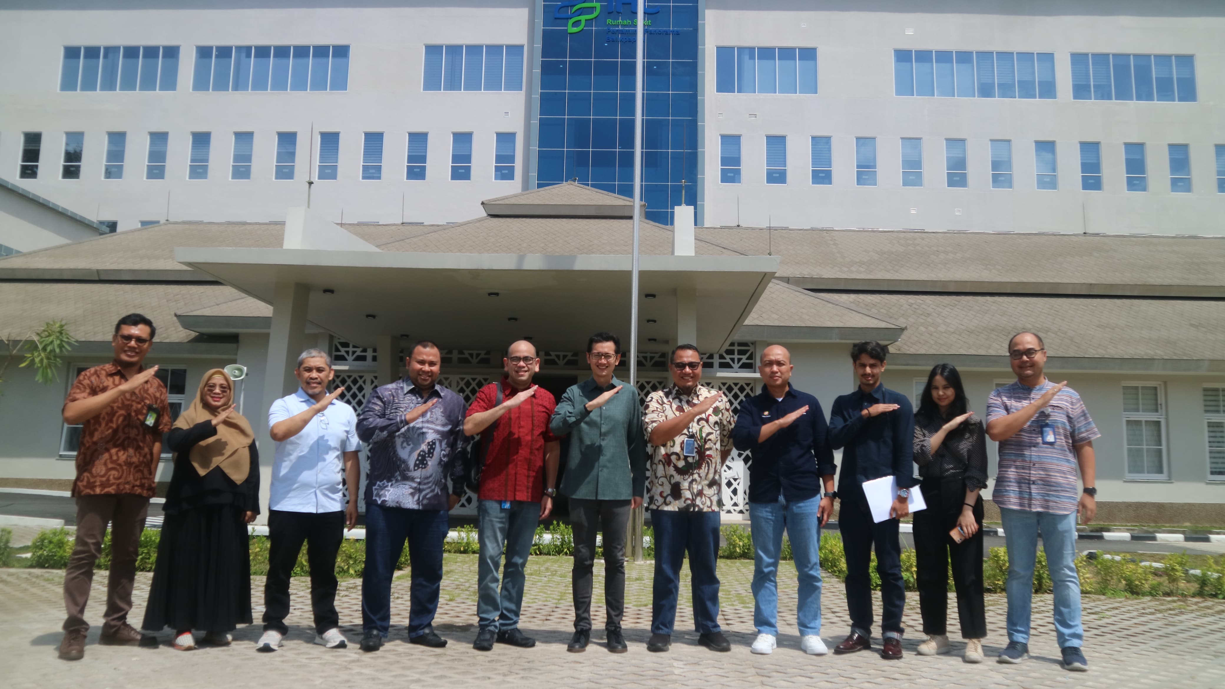 Kegiatan MWT oleh PT Pertamina (Persero) di dua fasilitas kesehatan unggulan di Balikpapan, yakni RS Pertamina Balikpapan dan RS Pertamina Panorama Balikpapan. (Foto:  Ist)