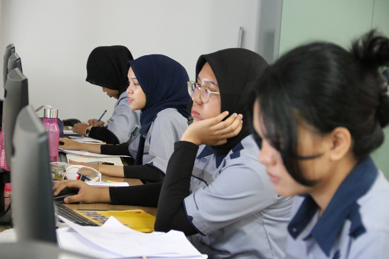 ANGKATAN KERJA: Tingkat partisipasi angkatan kerja Kaltim masih tergolong rendah dibandingkan provinsi lain se-Kalimantan. Sebab penyerapan tenaga kerja lebih banyak didorong sektor padat modal.&nbsp;