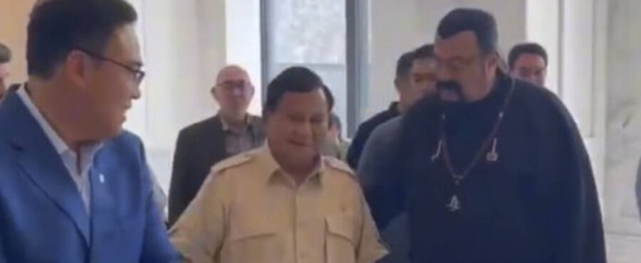Pertemuan tak disengaja Presiden Prabowo dan aktor Steven Seagel.