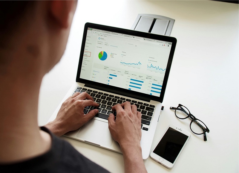 MASA DEPAN: Perkembangan zaman mendorong penciptaan sektor kerja yang memanfaatkan teknologi. Seperti data analis, copy writer hingga content creator.