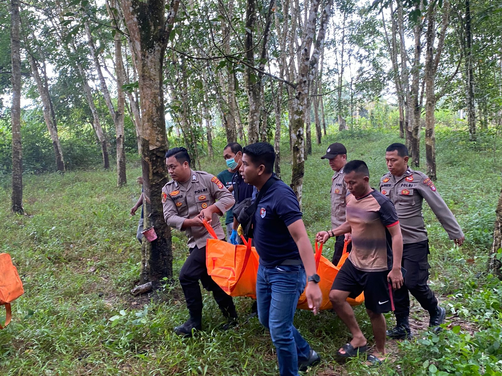 Seorang pria di Desa Janju, Kecamatan Tanah Grogot, ditemukan gantung diri pada Jumat pagi, 17 Januari 2025.