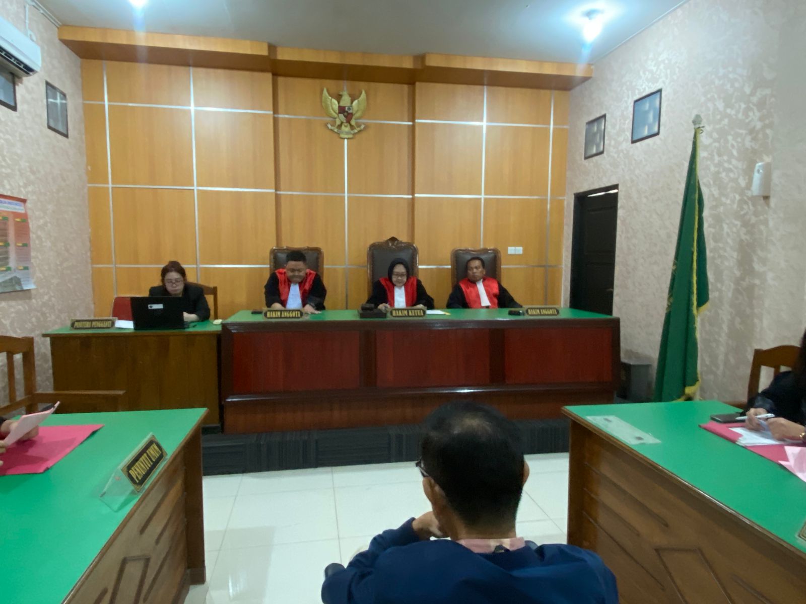 Suasana sidang perdaNA perkara dugaan Tipikor penyertaan modal Pemkab Kubar kepada Perusda Wiltetram di PN Samarinda.