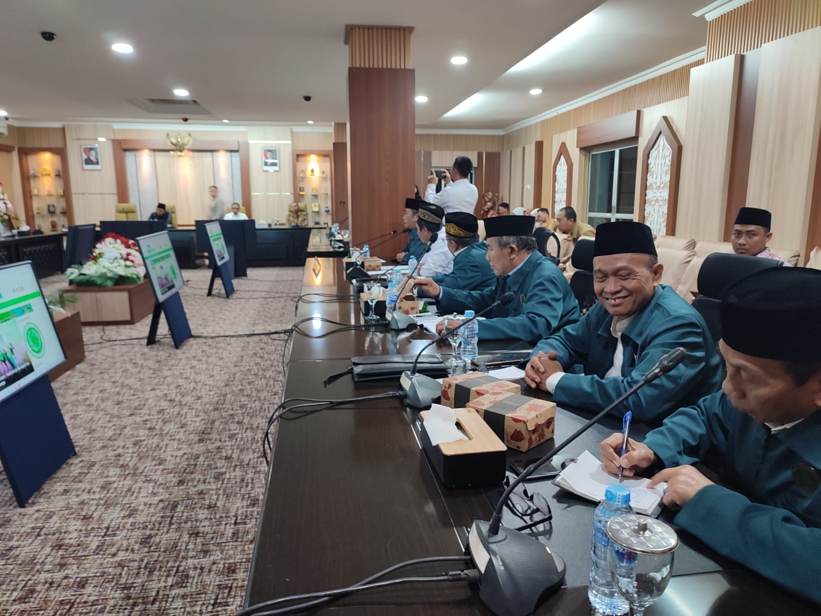 SAMPAIKAN ASPIRASI: MUI Paser menyampaikan aspirasi di kantor DPRD Paser pekan ini.