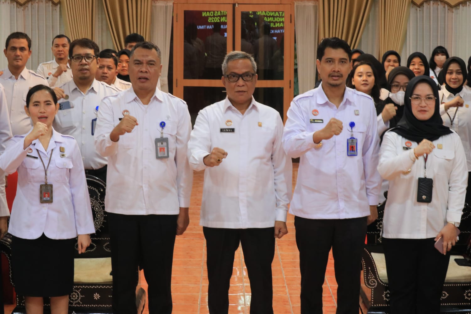 TEKAD KUAT: Jajaran pimpinan Kanwil Kemenkum Kaltim berkomitmen membangun zona integritas yang bebas korupsi, dan pelayanan terbaiknya bagi masyarakat Kaltim.