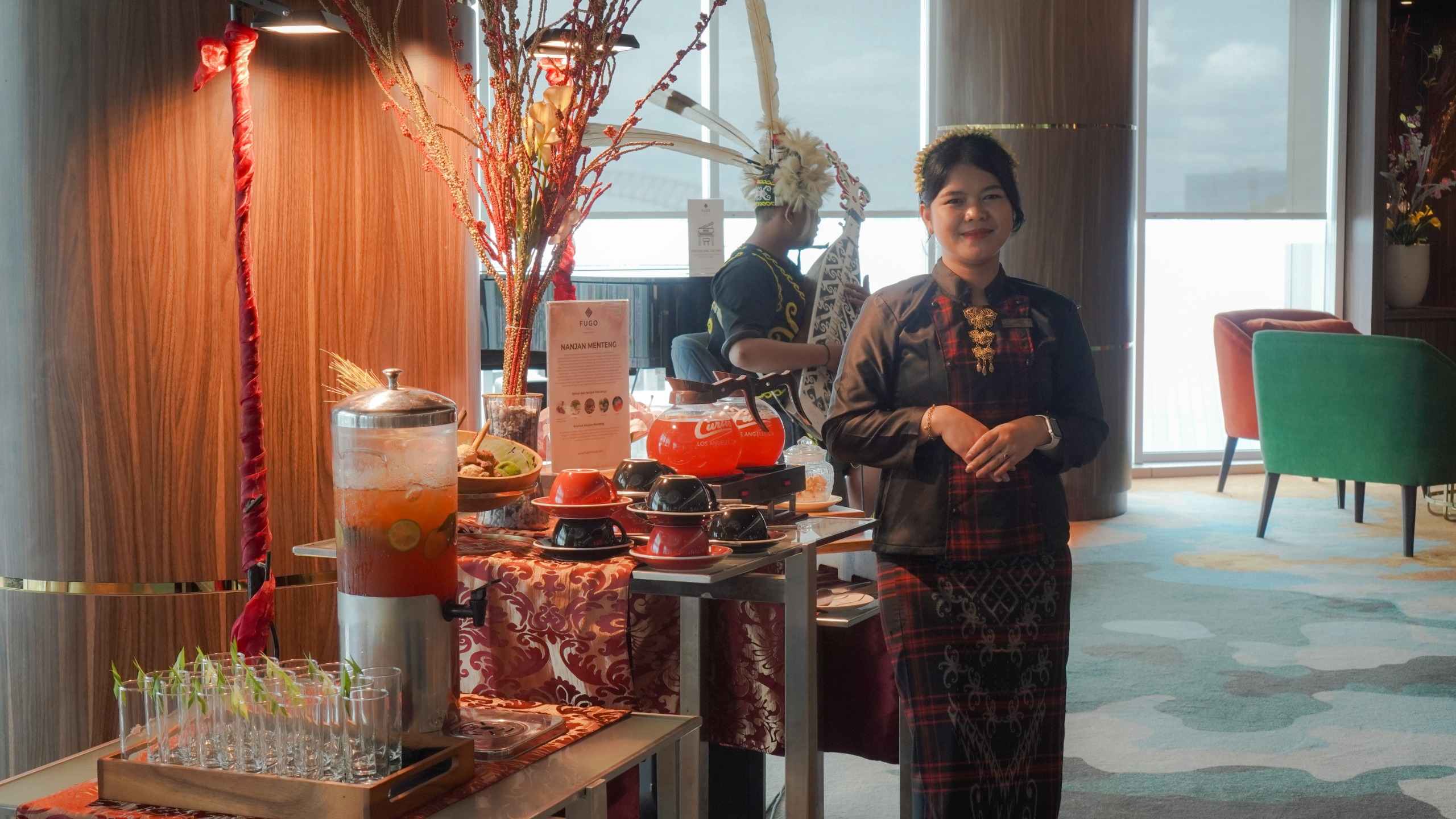 Nanjan Menteng Minuman Khas Kota Samarinda di FUGO Hotel Samarinda patut anda coba kesegaran untuk dinikmati saat panas maupun dingin.