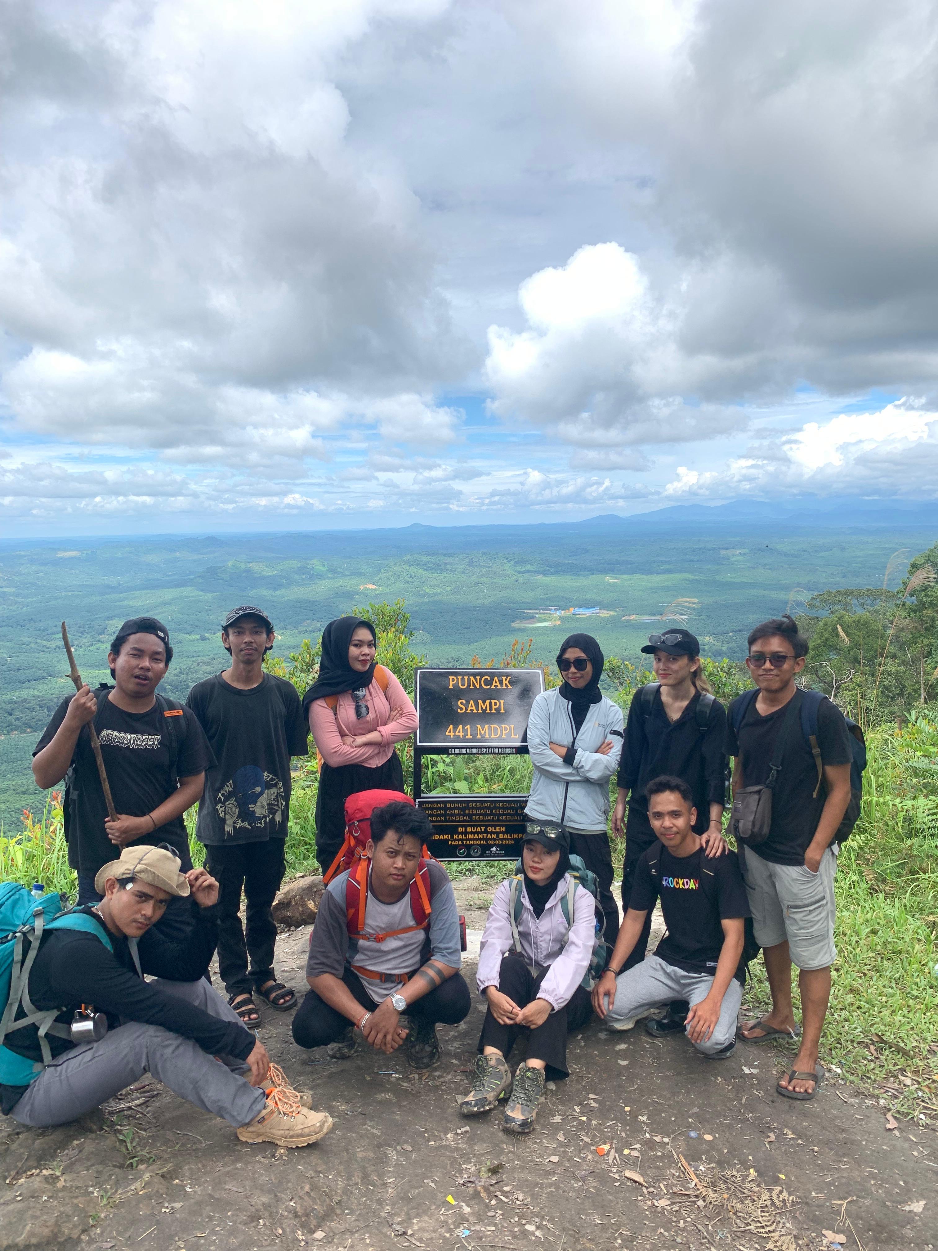 PILIHAN WISATA: Gunung Sampi ini adalah pemandangan gunung saat wisatawan berada di Gunung Boga Kecamatan Muara Samu.
