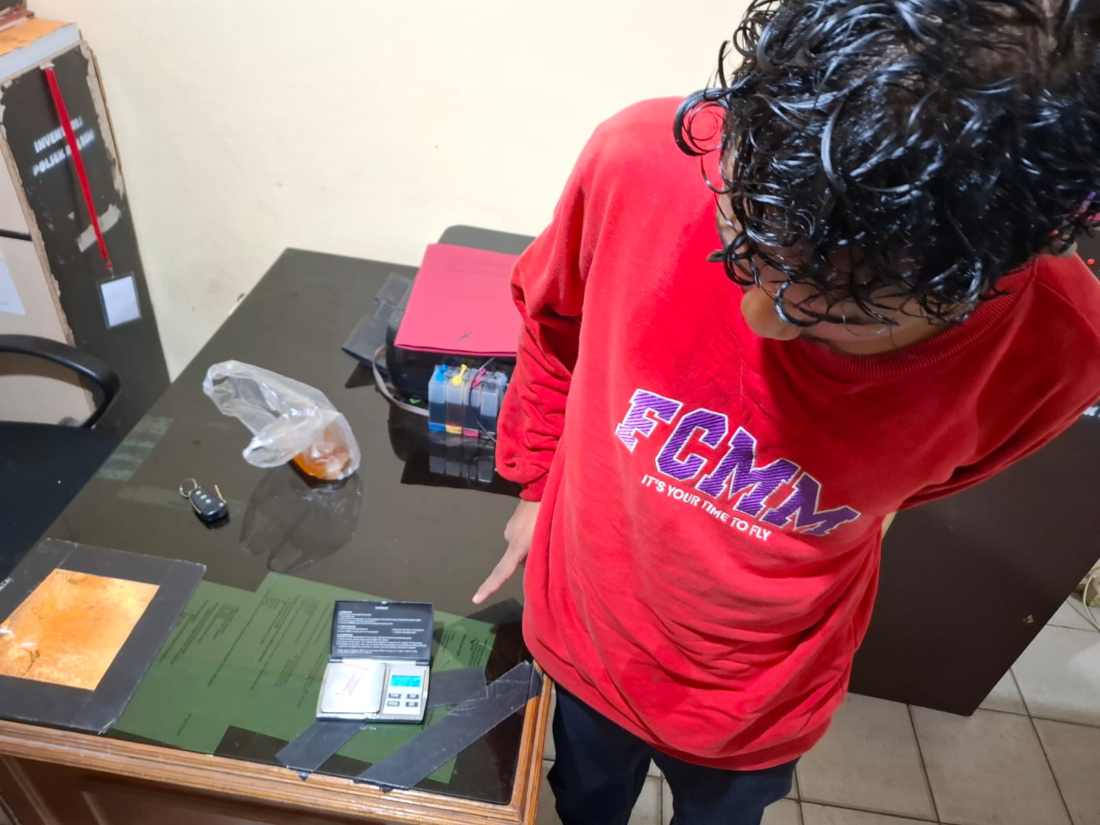 TAK BERKUTIK: Polsek Balikpapan Timur berhasil menangkap kurir narkoba. (FOTO: IST)