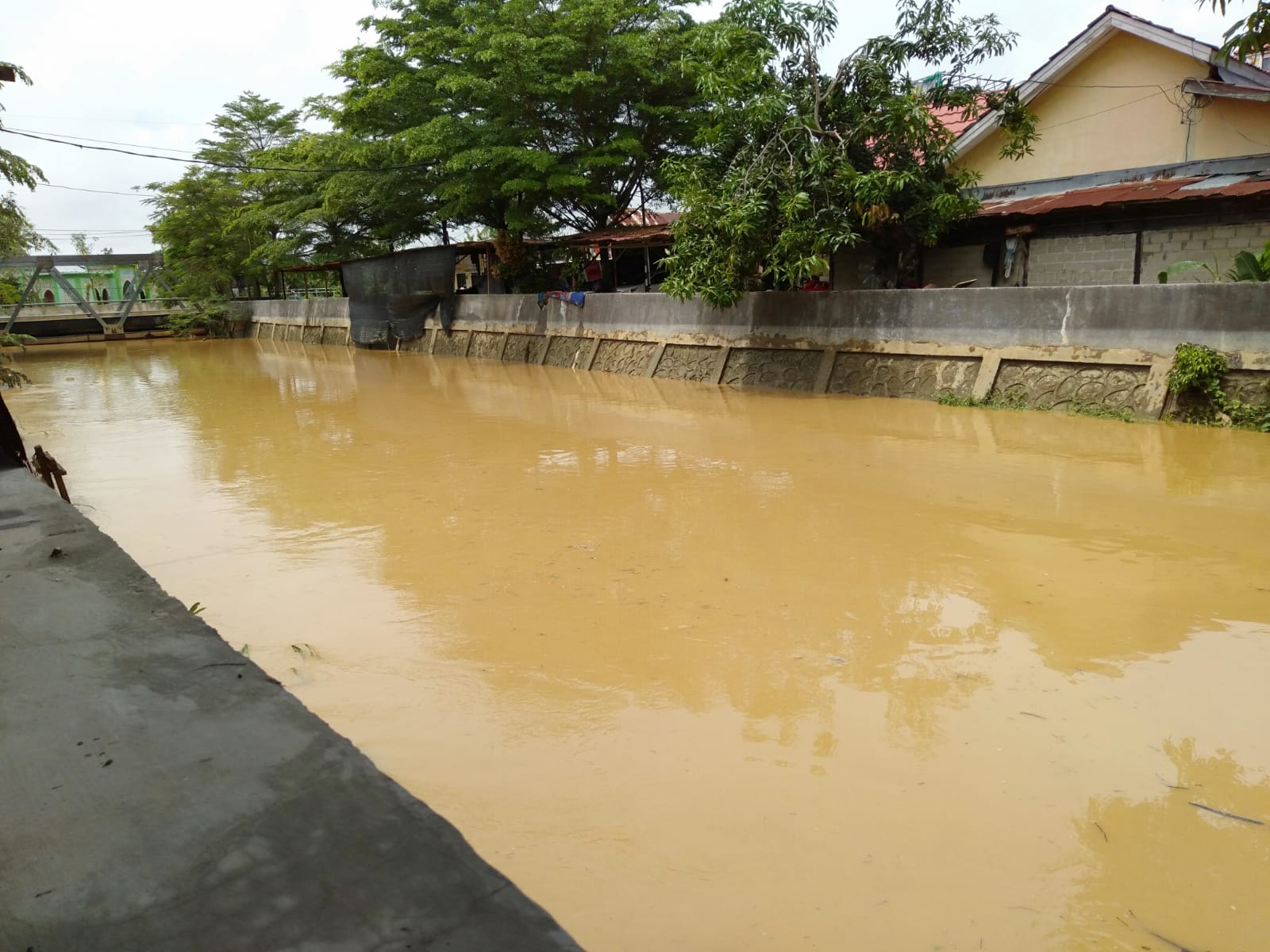 FOKUS ATASI BANJIR: Pos anggaran dari bantuan keuangan Pemprov Kaltim didominasi program penanganan banjir yang jadi skala prioritas Pemkot Bontang. Salah satunya penurapan di Kelurahan Kanaan