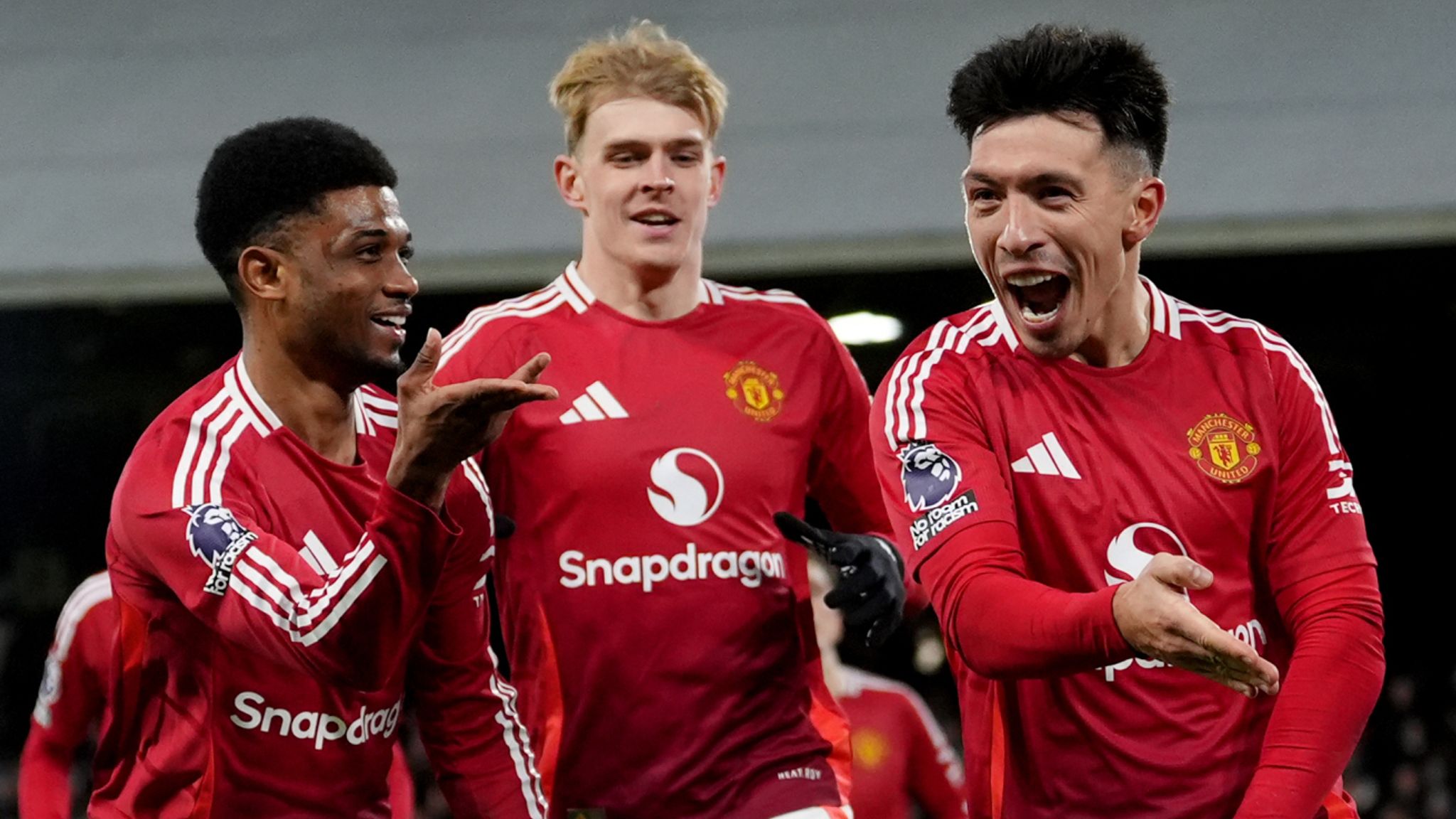 Lisandro Martinez memastikan Manchester United memetik tiga poin dari markas Fulham lewat gol yang dicetaknya pada menit ke-78.