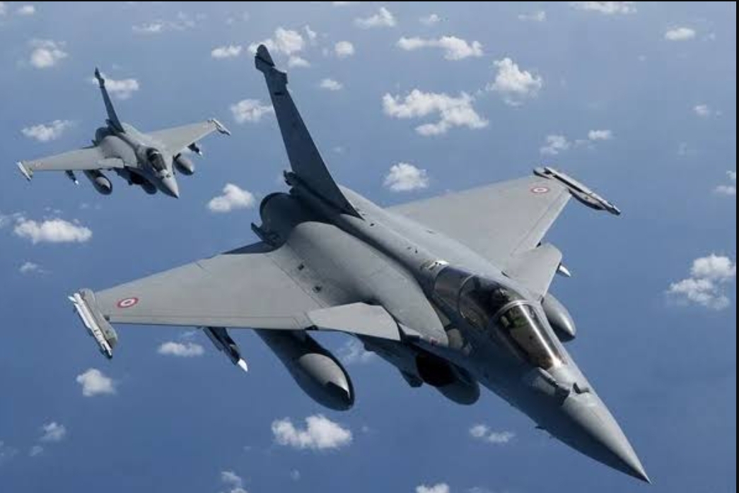 MULAI DATANG: Total ada 42 pesawat tempur Rafale buatan Prancis yang dipesan pemerintah Indonesia untuk memperkuat pertahanan udara. (FOTO: IST)