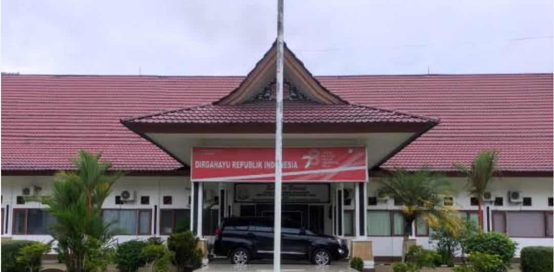 INSTITUSI: Kantor Kejaksaaan Negeri Kutai Barat.  &nbsp;