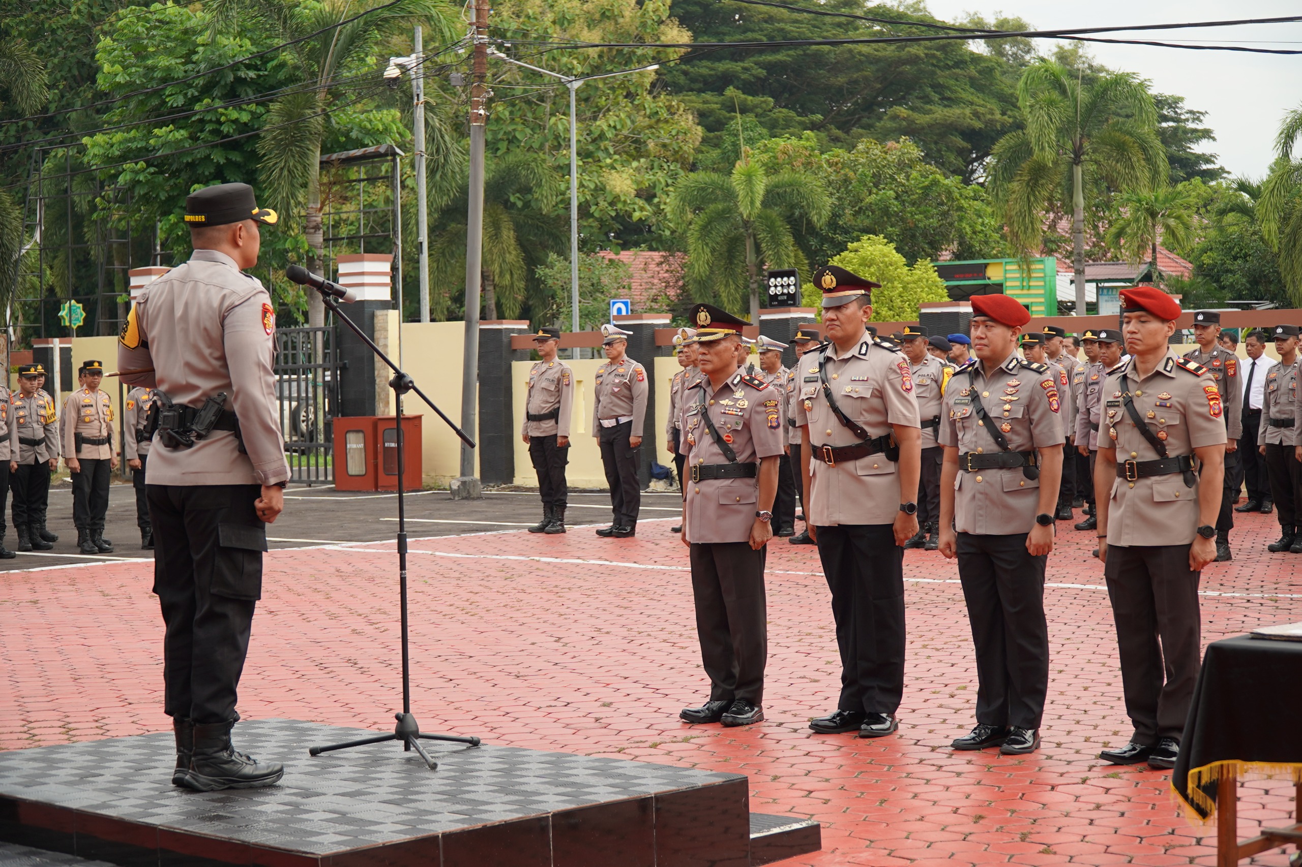 SERTIJAB: Tiga PJU Polres Paser melaksanakan sertijab di Mapolres Paser, Selasa (4/2/2025).