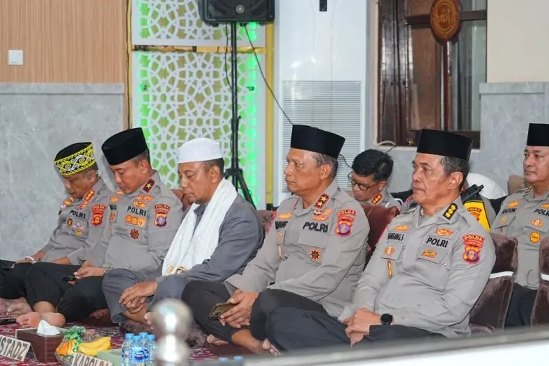 ISRA MIKRAJ: Kapolda Kaltim Irjen Pol Nanang Avianto dan jajaran menghadiri Isra Mikraj di Masjid Al Ikhlas Polda Kaltim.
