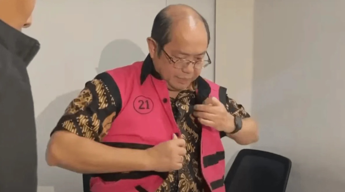 Dirjen Anggaran Kemenkeu, Isa Rachmatarwata, resmi ditahan Kejaksaan Agung setelah menjalani pemeriksaan di Jakarta.