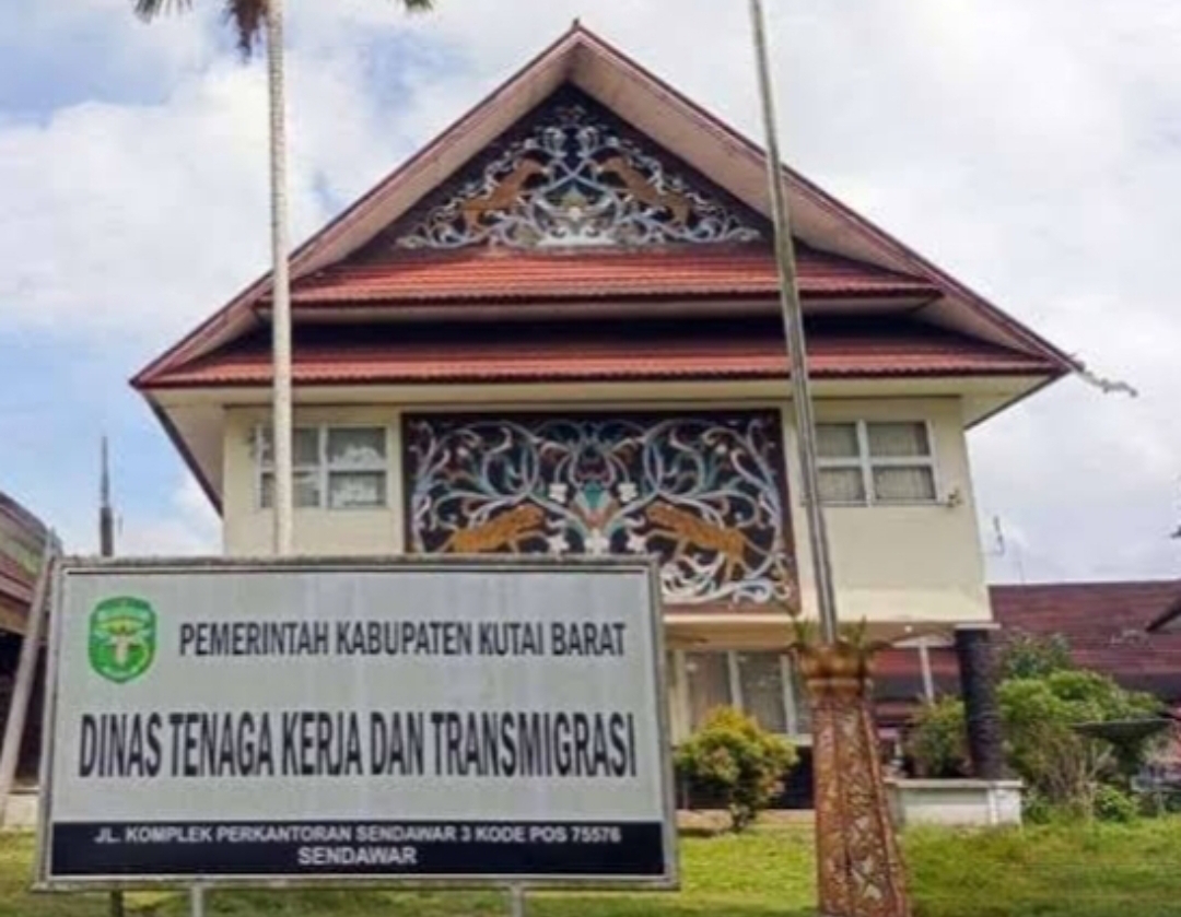 SOROTAN: Kantor Dinas Tenaga Kerja dan Transmigrasi Kabupaten Kutai Barat.