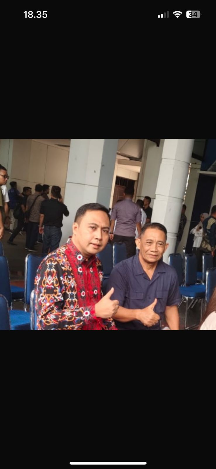 SIAP: Frederick Edwin dan Nanang Adriani saat registrasi dan mengikuti tes kesehatan jelang pelantikan di Jakarta.