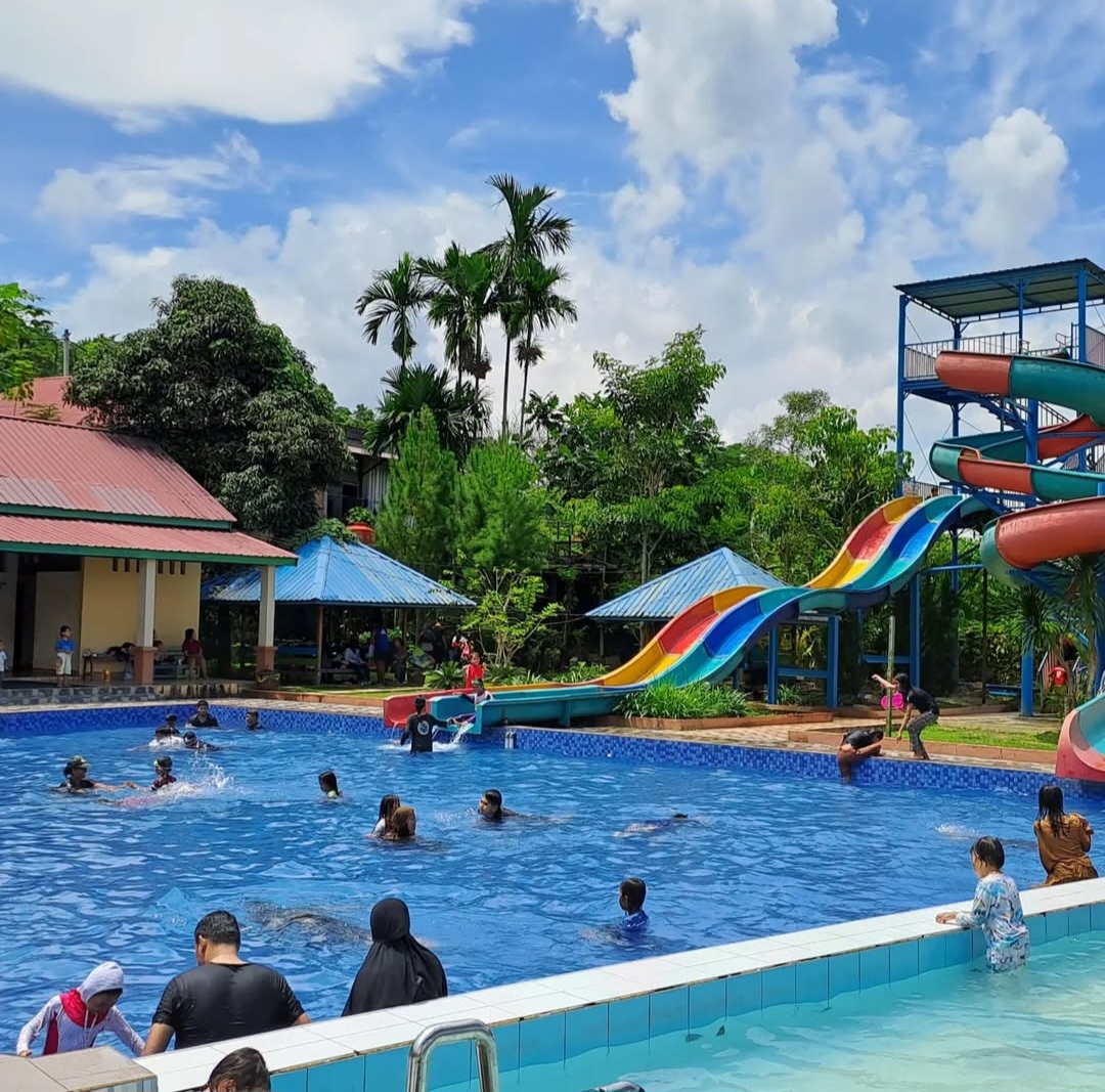 Kayyisa tepat untuk berenang bersama anak.