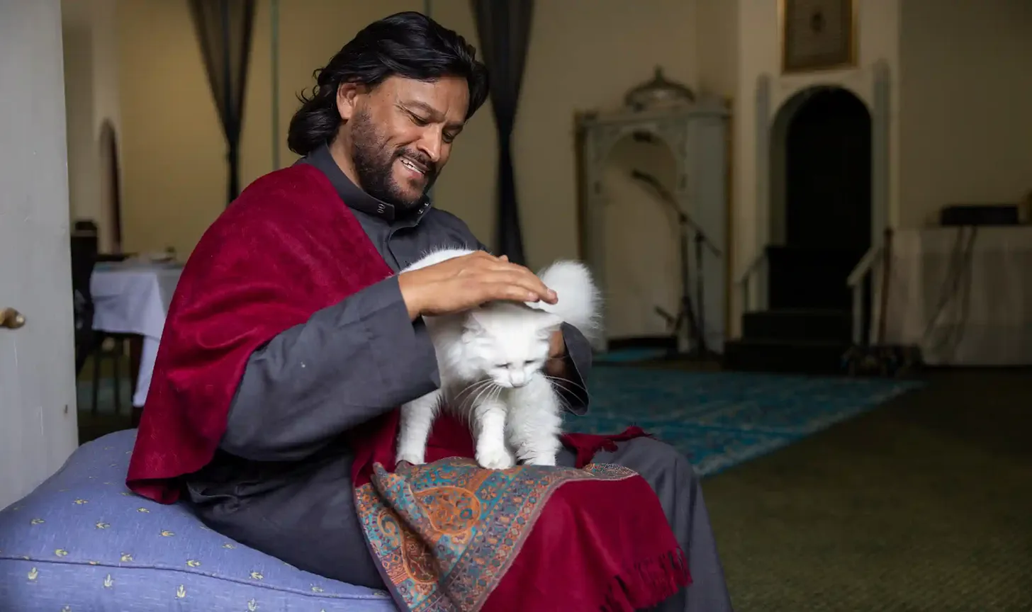 Muhsin Hendricks, imam masjid saat berada di Cape Town.