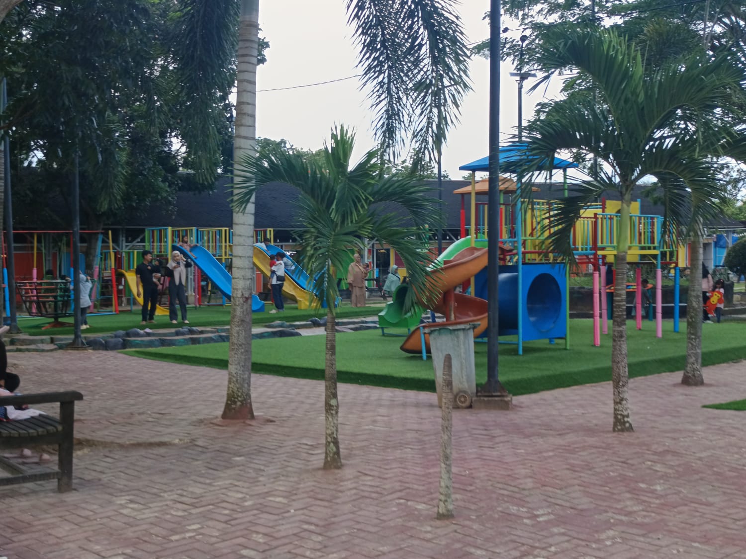 RUANG TERBUKA: Taman Venus, ruang terbuka hijau yang ramah anak di Kutai Timur.