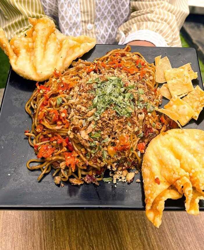 Mie Gacoan yang disebut mengandung minyak babi. Benarkah?