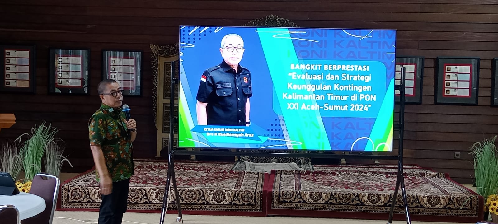 Ketua KONI Kaltim Rusdiansyah Aras memaparkan evaluasi performa kontingen Kaltim di PON XXI/2024 Aceh-Sumatra Utara.