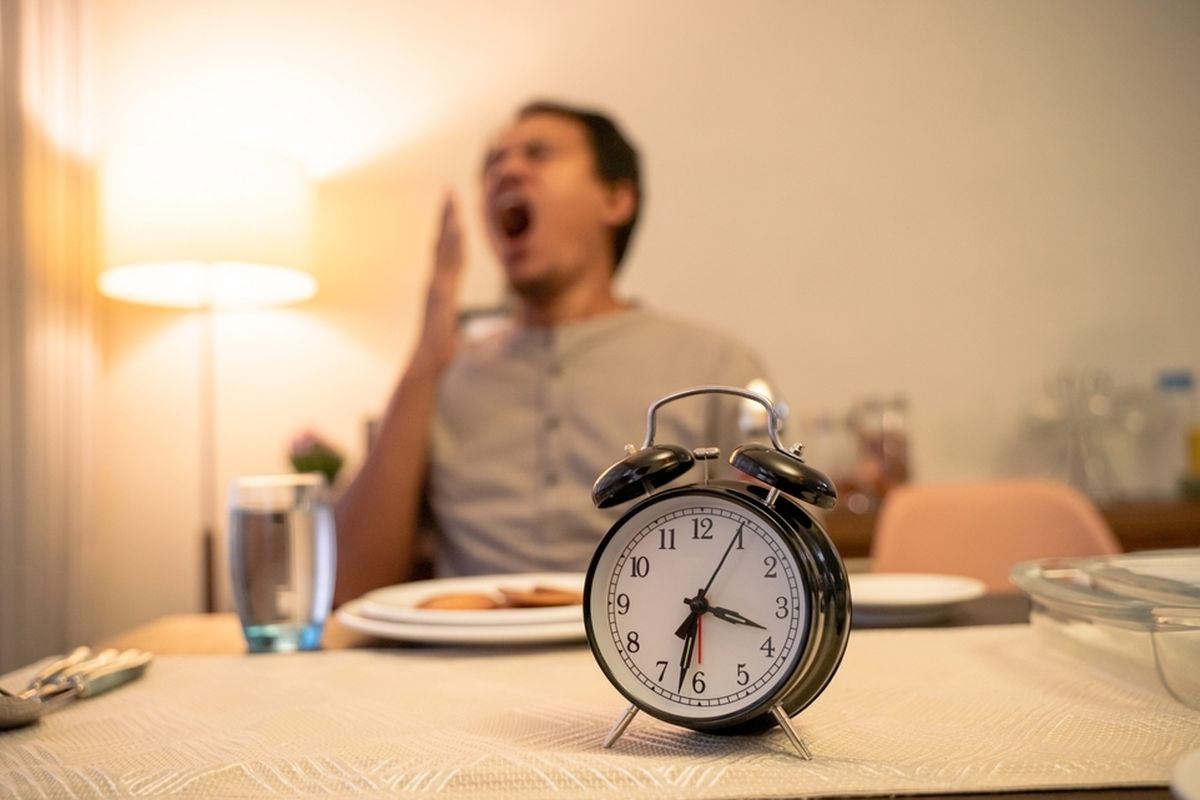 Ilustrasi mengantuk usai makan sahur.