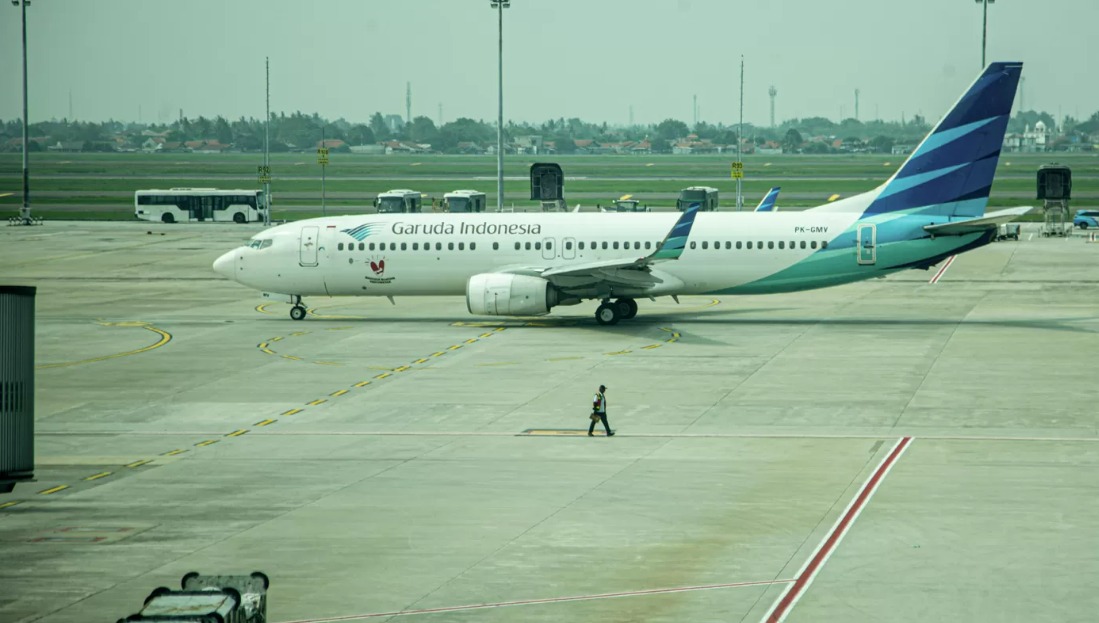 Cuitan di X mengungkap daftar gaji eks karyawan Lion Air yang dibawa oleh Dirut Garuda Indonesia, memicu beragam reaksi publik.
