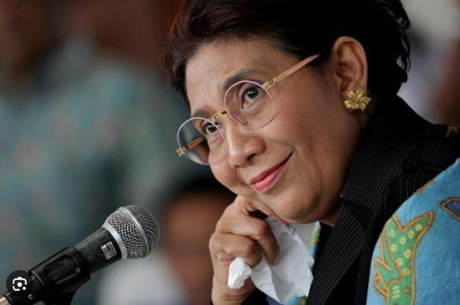 Susi Pudjiastuti melontarkan sindiran tajam dalam satu kalimat, cukup untuk menohok dan menegaskan ketidaksetujuannya terhadap usulan Ahmad Dhani.
