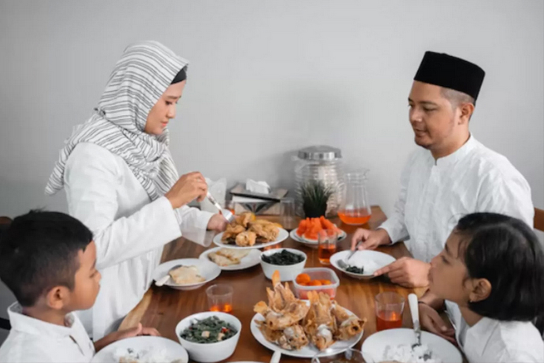 KEBERSAMAAN: Jadwal buka puasa hari ini, Jumat 7 Maret 2025 untuk Kota Samarinda, Kukar, dan Kubar.
