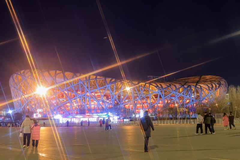 SPOT FAVORIT: Lokasi depan Stadion Nasional Beijing menjadi tempat favorit wisatawan berfoto ketika berkunjung ke Beijing.